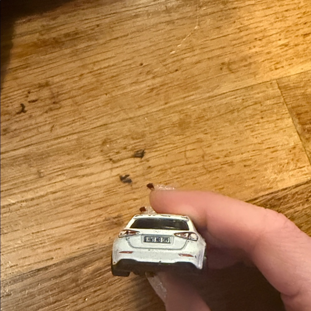 Hot Wheels 2019 Mercedes Benz - Picture 4 of 5